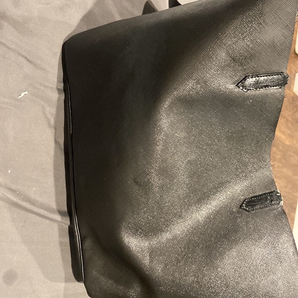 Authentic ❤️givenchy - Picture 3 of 7